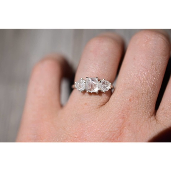 Raw Crystal Ring, Raw Stone Ring, Rings for Women, Stacking Ring, Raw Ge… - Picture 1 of 4